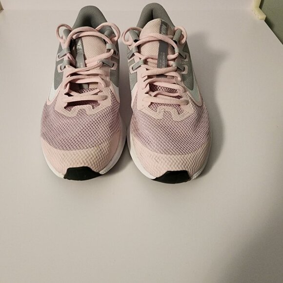 Girls Nike Pink and Gray Sneakers, 6Y - Picture 3 of 4